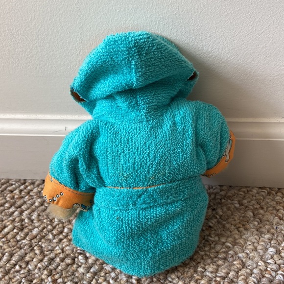 Muffy VanderBear In Robe - Picture 3 of 4